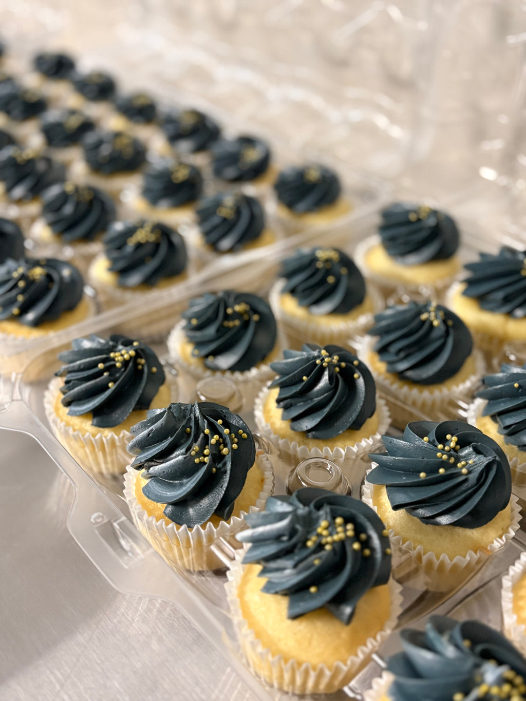 Wholesale Cupcakes by the Dozen